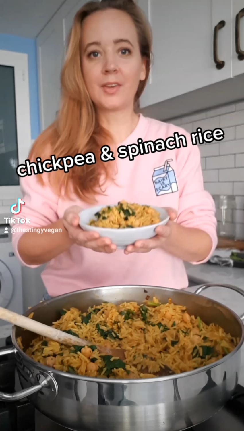 Chickpea Spinach Rice - super quick and easy dinner idea!