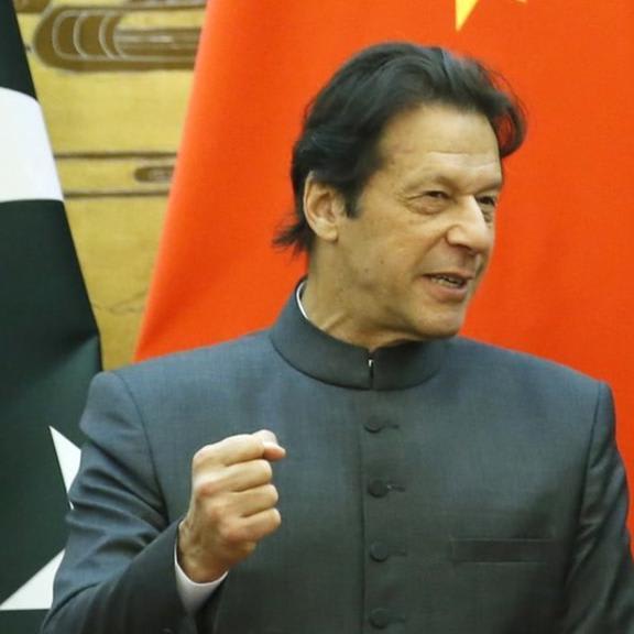 Pakistan PM Khan in 'begging' moment