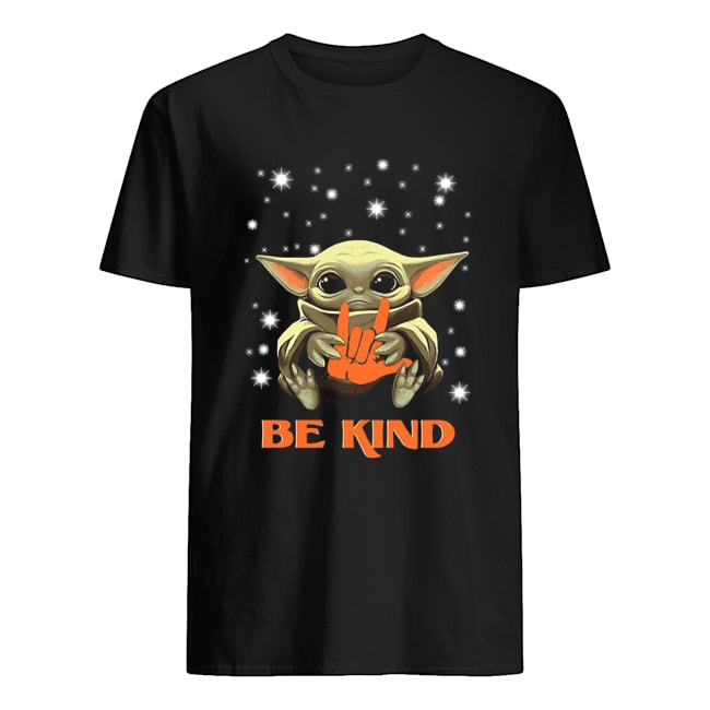 Baby Yoda Hug Be Kind Shirt - Fashion Trending T-shirt Store