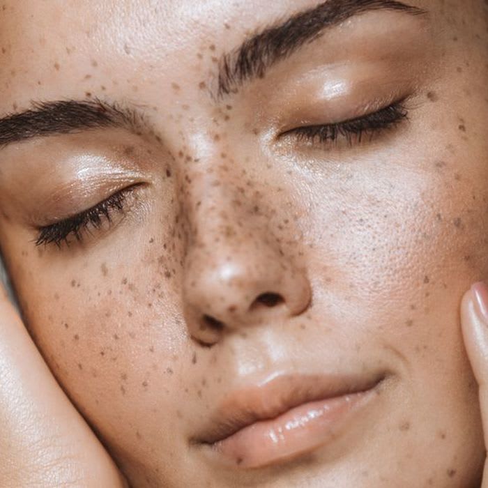 5 Skincare Experts on Their Favorite Face Oils