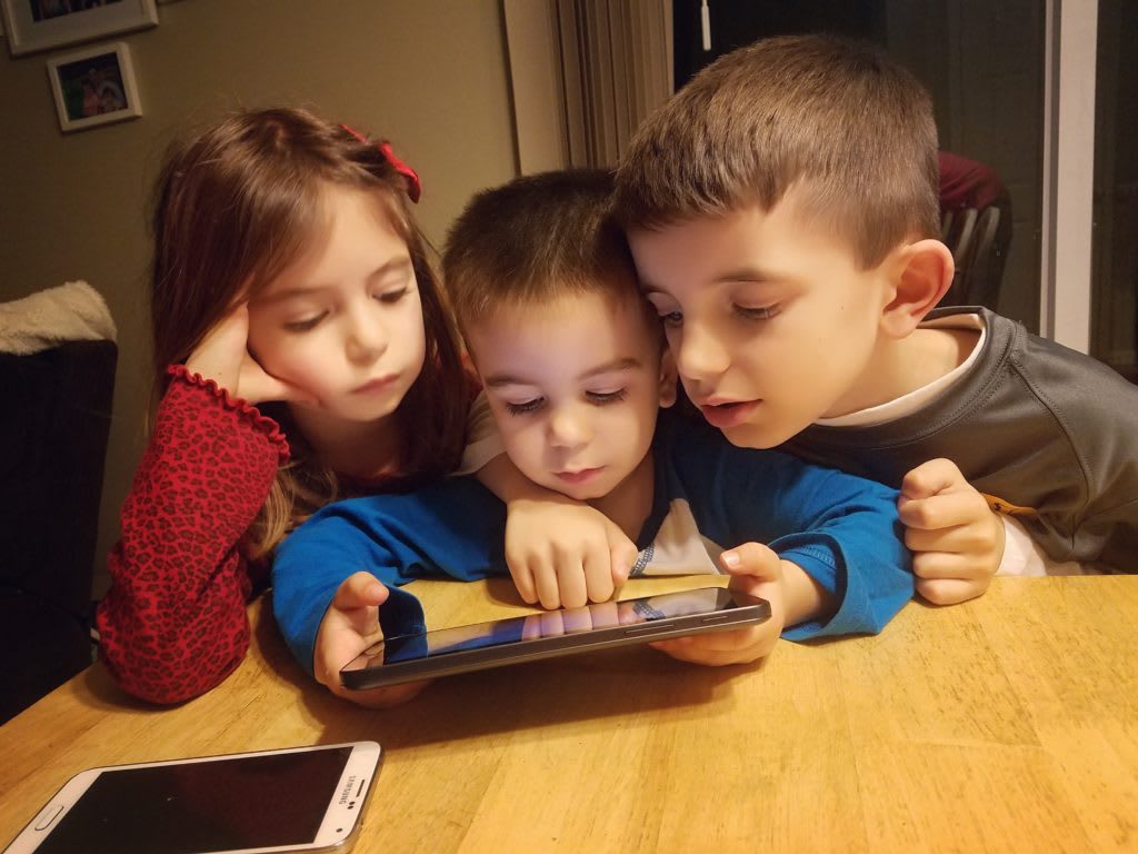 The 7 Step Method to Save Your Kids from Screen Addiction -
