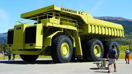 Terex 33-19 “Titan” largest tandem axle dump truck ever built and formerly the largest dump truck ever built by capacity (350 cubic yards)