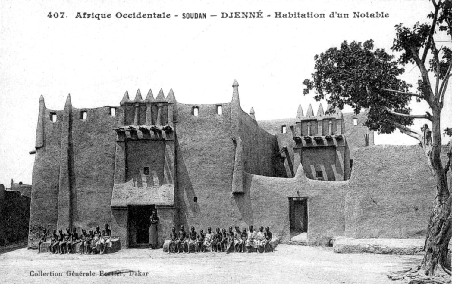 The traditional architectural style of an elite family's home. Djenné, Mali, West Africa - photographed in 1906.