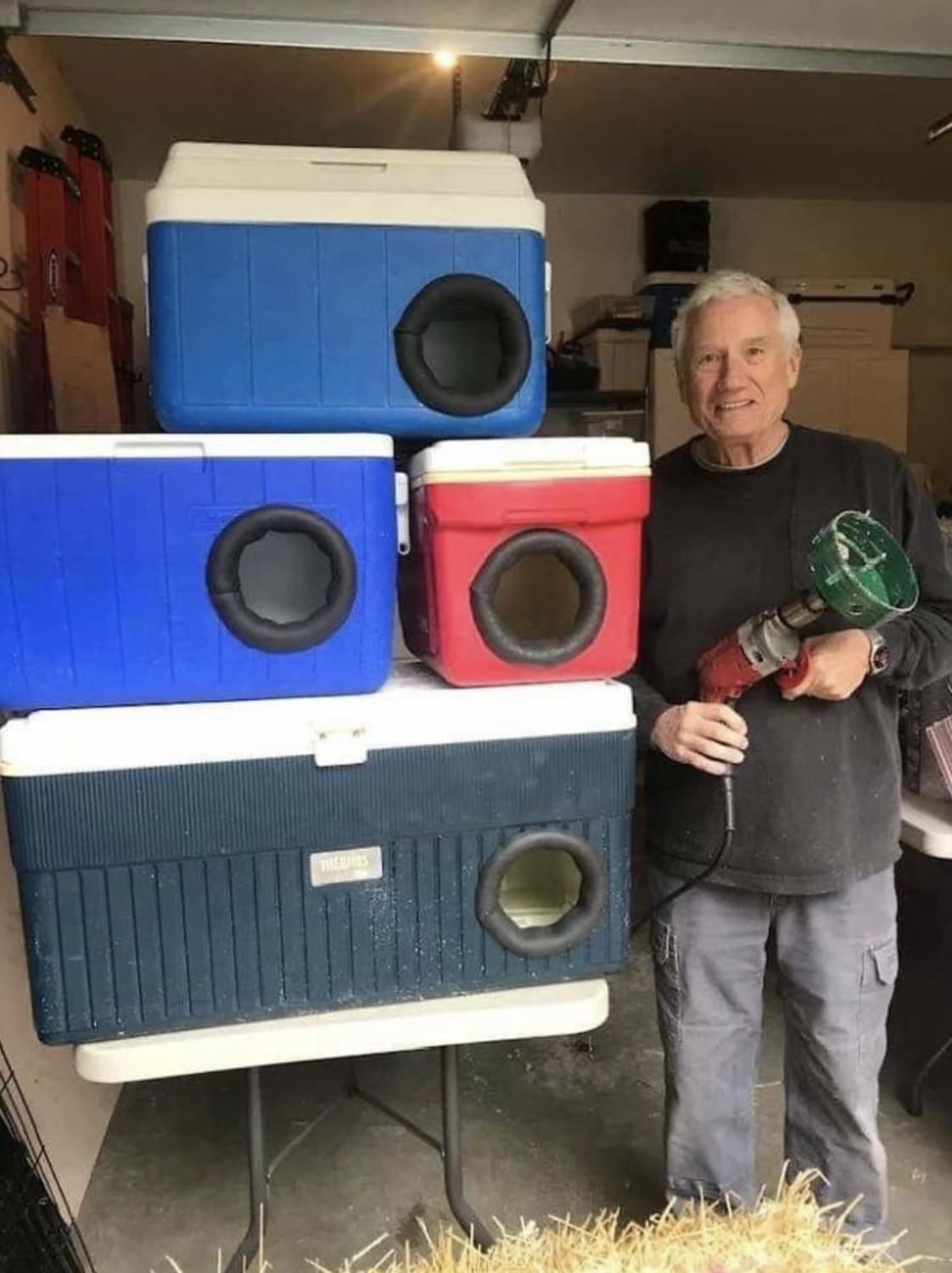 This Man Is Recycling Old Picnic Coolers And Making Them Into Shelters For Stray Cats During Winter. How Cool Is This?