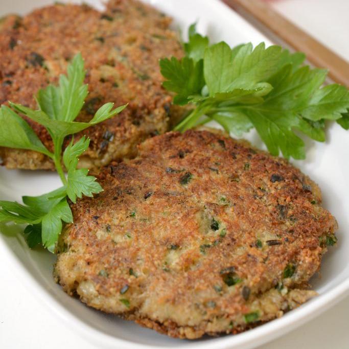 Keto Crab Cakes - Easy Low Carb Appetizer