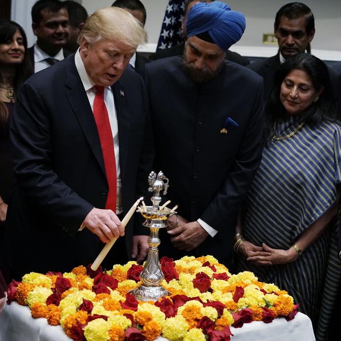Trump Leaves Out Hindus in Diwali Tweets