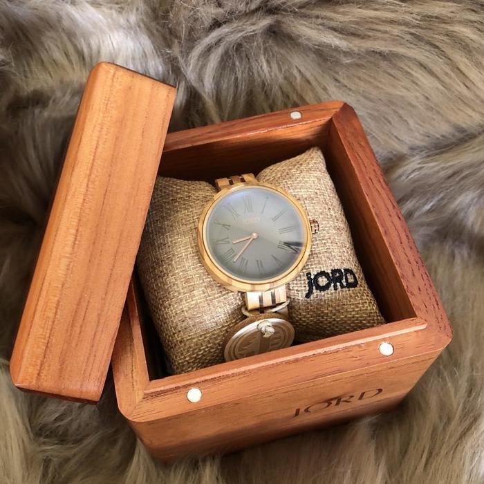 A Unique Wood Watch to Stand Apart from the Crowd + GIVEAWAY