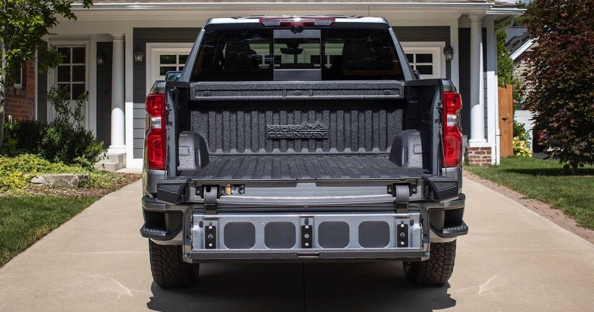 The Multi-Flex tailgate will be offered as a late availability option on the 2021 Chevrolet Silverado