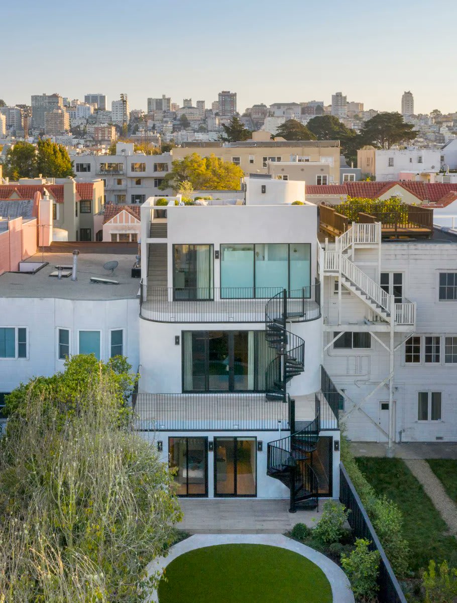 Spiegel Aihara Workshop's Wraparound House creates fluid connectivity without sacrificing Bay Area views