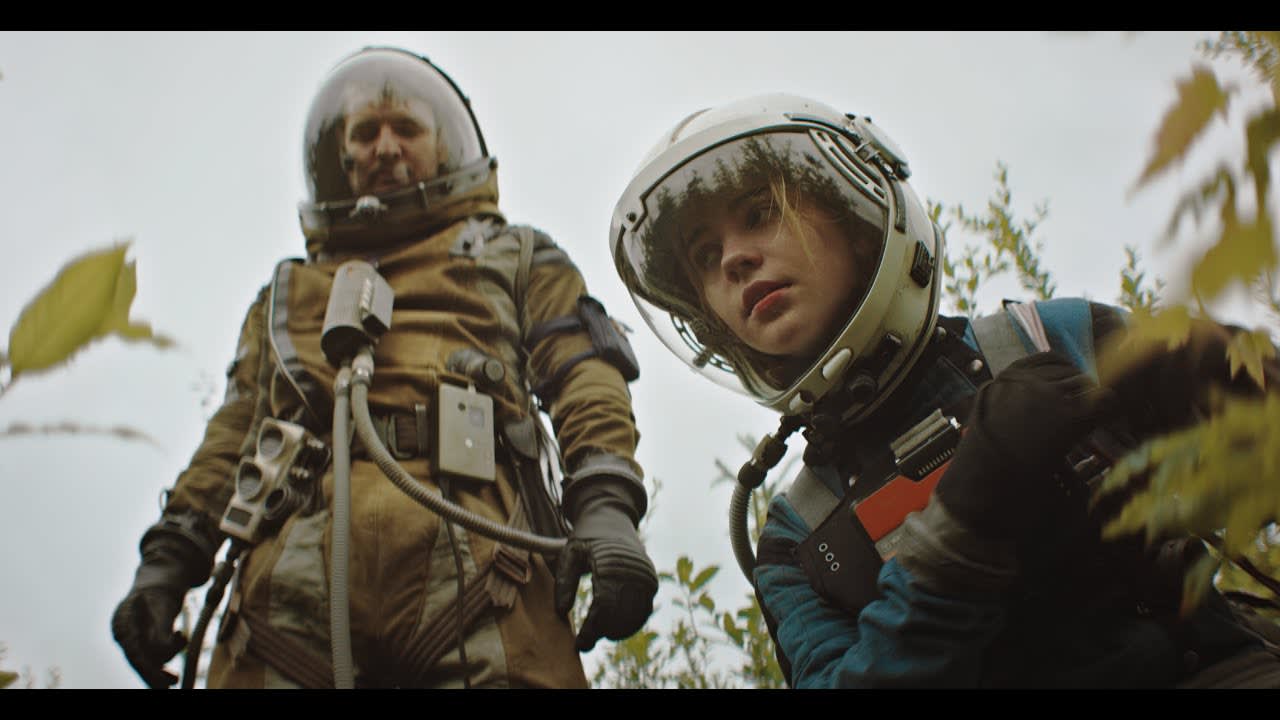 Underrated scifi gem “Prospect” just went on Netflix. Pedro Pascal plays a gunslinger on a toxic moon.