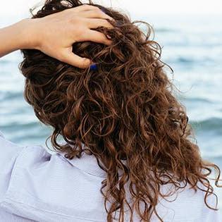 9 of the Best Foods for Healthy Hair (and 3 to Avoid)