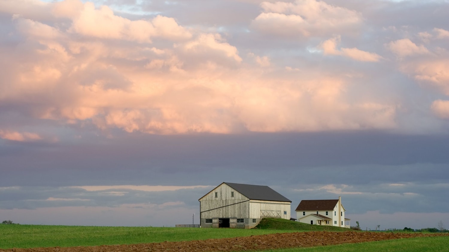 Why Are So Many Farmhouses Painted White?