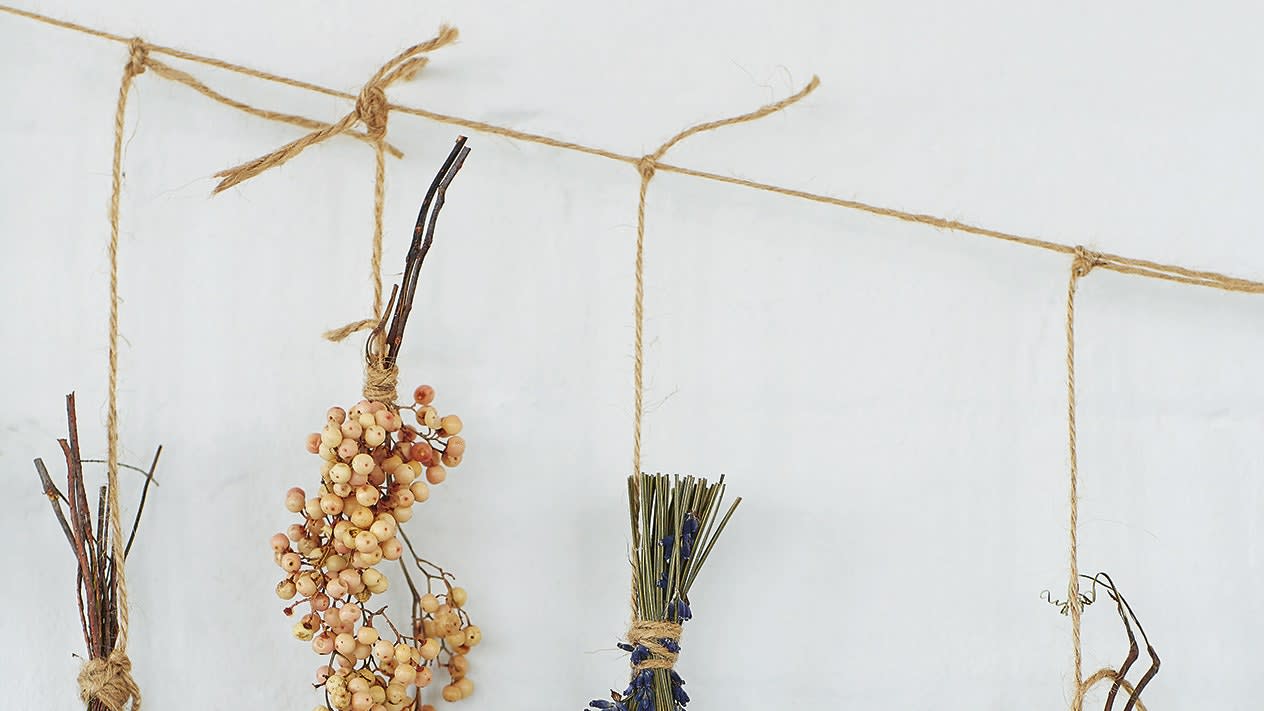 How to dry flowers and decorate with them
