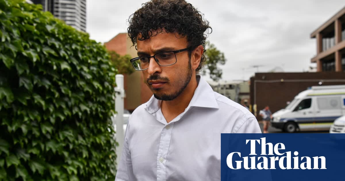 Cricketer Usman Khawaja's brother apologises for making false terror claims against love rival