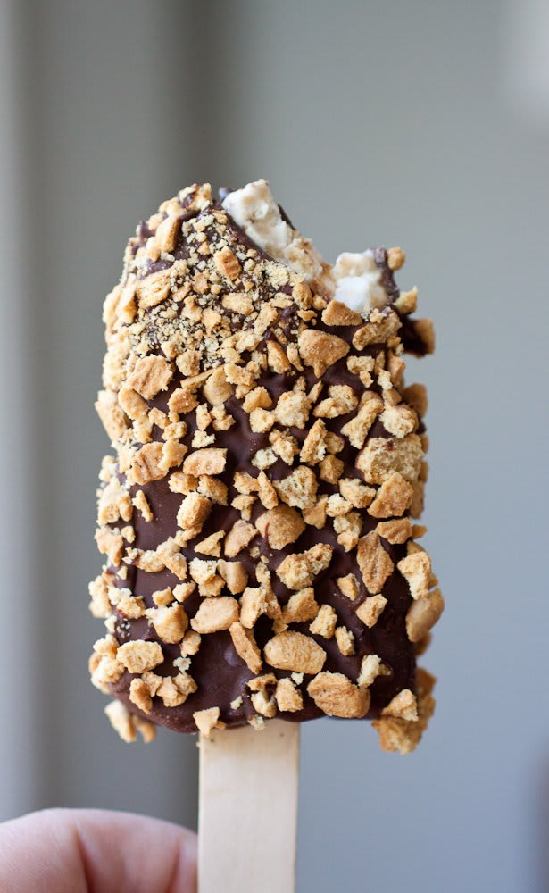 S'mores Ice Cream Popsicles (Marshmallow Ice Cream) | Smells Like Home