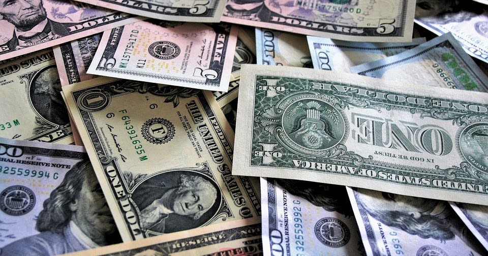 Prediksi Kurs Valas Dollar Rupiah Hari Ini : NDF Sudah Sentuh 17,000
