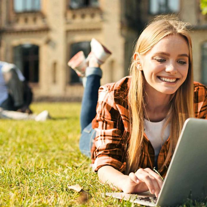 8 Things Students Should Know About Credit
