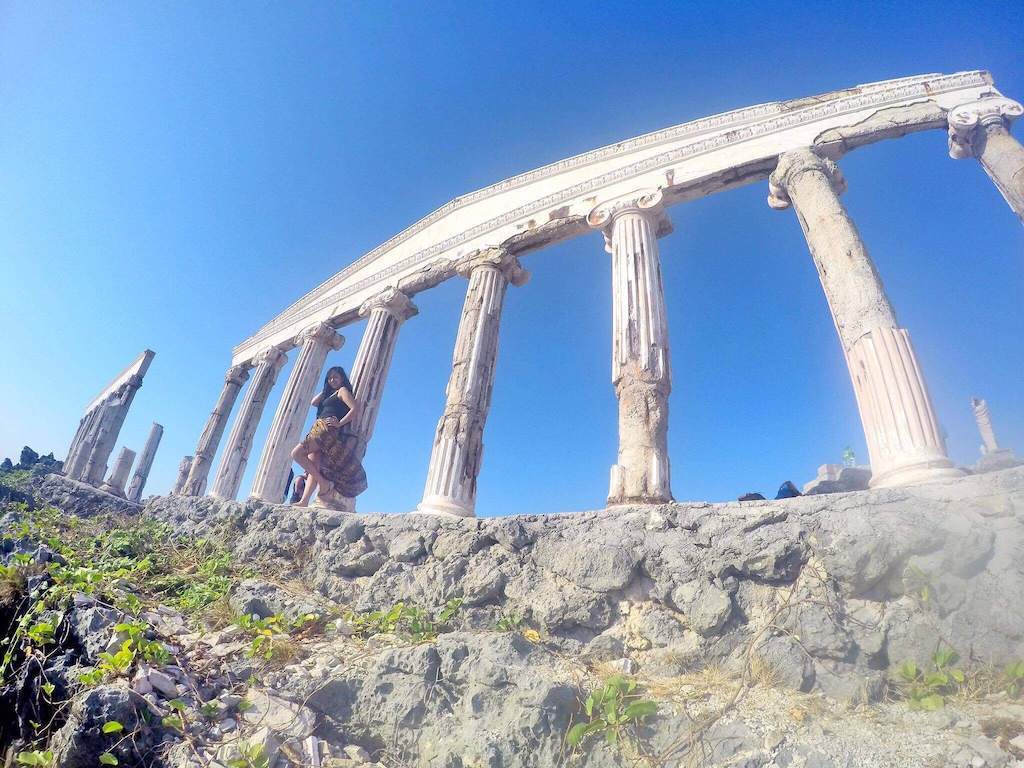 Ultimate Travel Guide To The Greece-inspired 'Fortune Island' in the Philippines – Wellington World Travels