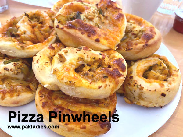 Pizza Pinwheels: Step by Step tutorial of Pizza Pinwheel