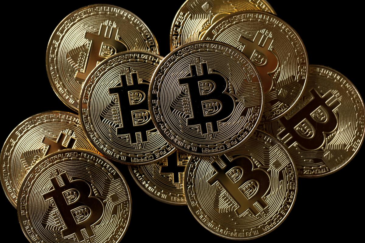 Bitcoin tops $8,000 as it hits highest since July 2018