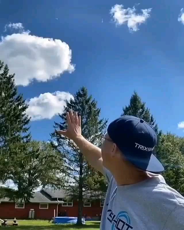 Amazing flying discs skill