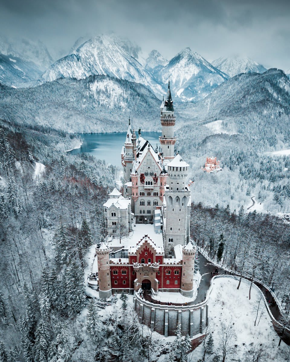 OK, but how is this place real? 😍❄️🏰 HelloFrom Neuschwanstein Castle