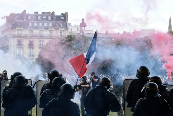 Police fire tear gas as thousands join French healthcare protest