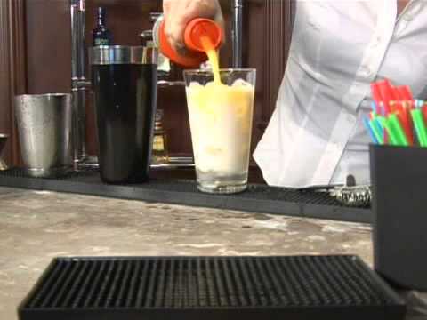 How to Make the Windy Beach Mixed Drink