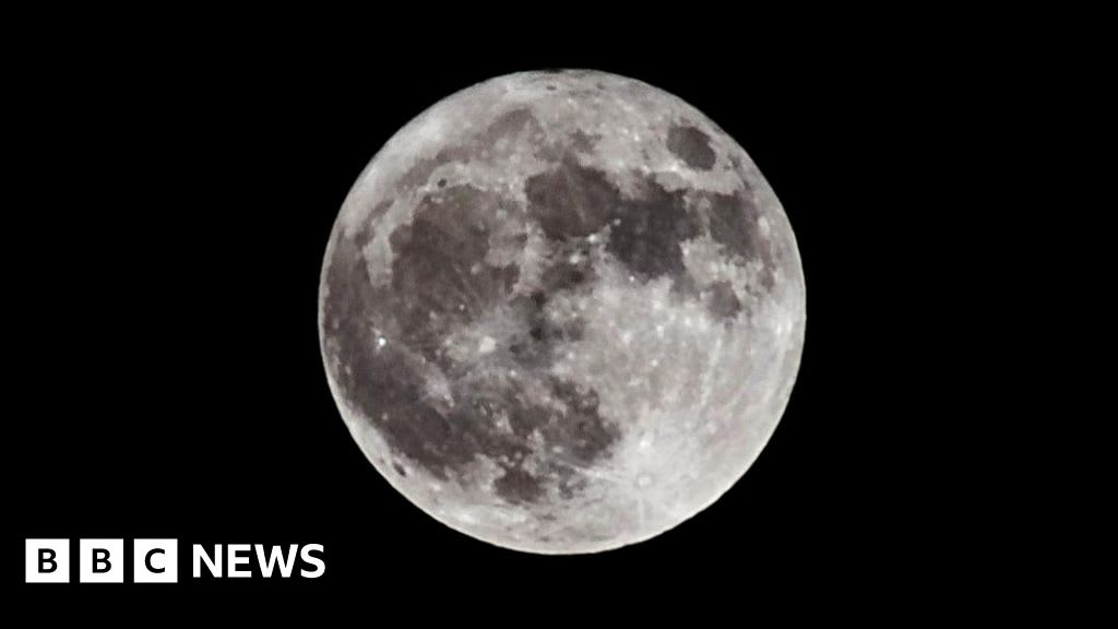 Water on the Moon could sustain a lunar base