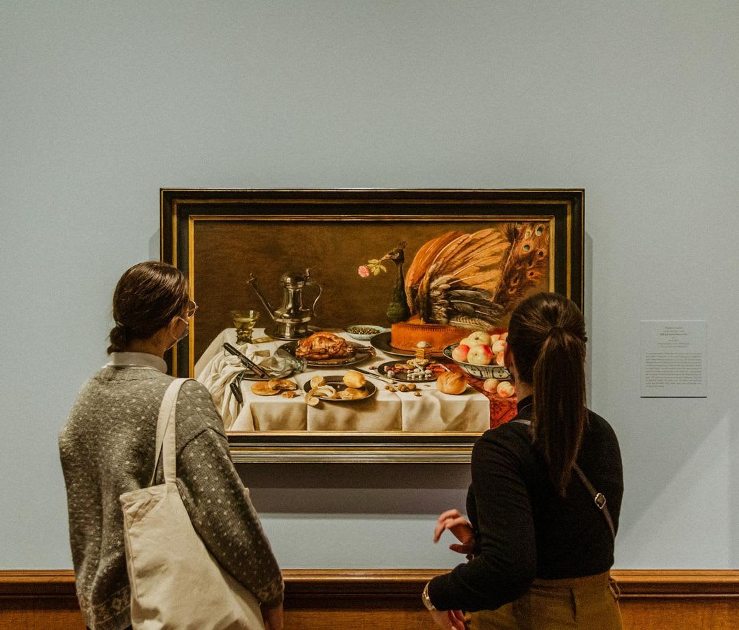Slice of peacock pie anyone? What’s your favorite mouthwatering still life? 📸 by @ tirami.suzie on Instagram 🖼️ Pieter Claesz, “Still Life with Peacock Pie”, 1627, oil on panel, The Lee and Juliet Folger Fund. (On view in the West Building, Main Floor in Gallery 50A)