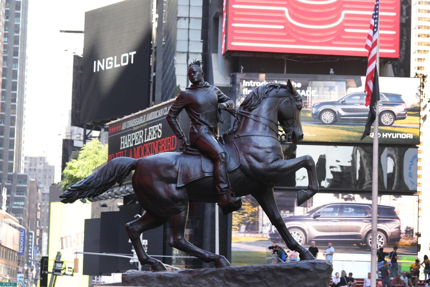 A New Statue in Times Square Challenges the Symbolism of Confederate Monuments