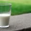 Let us know what is the right way to drink milk