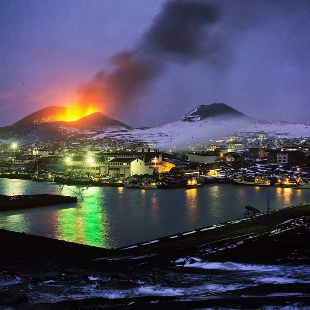 Eldfell volcanic eruption in Vestmannaeyjar, Iceland in 1973