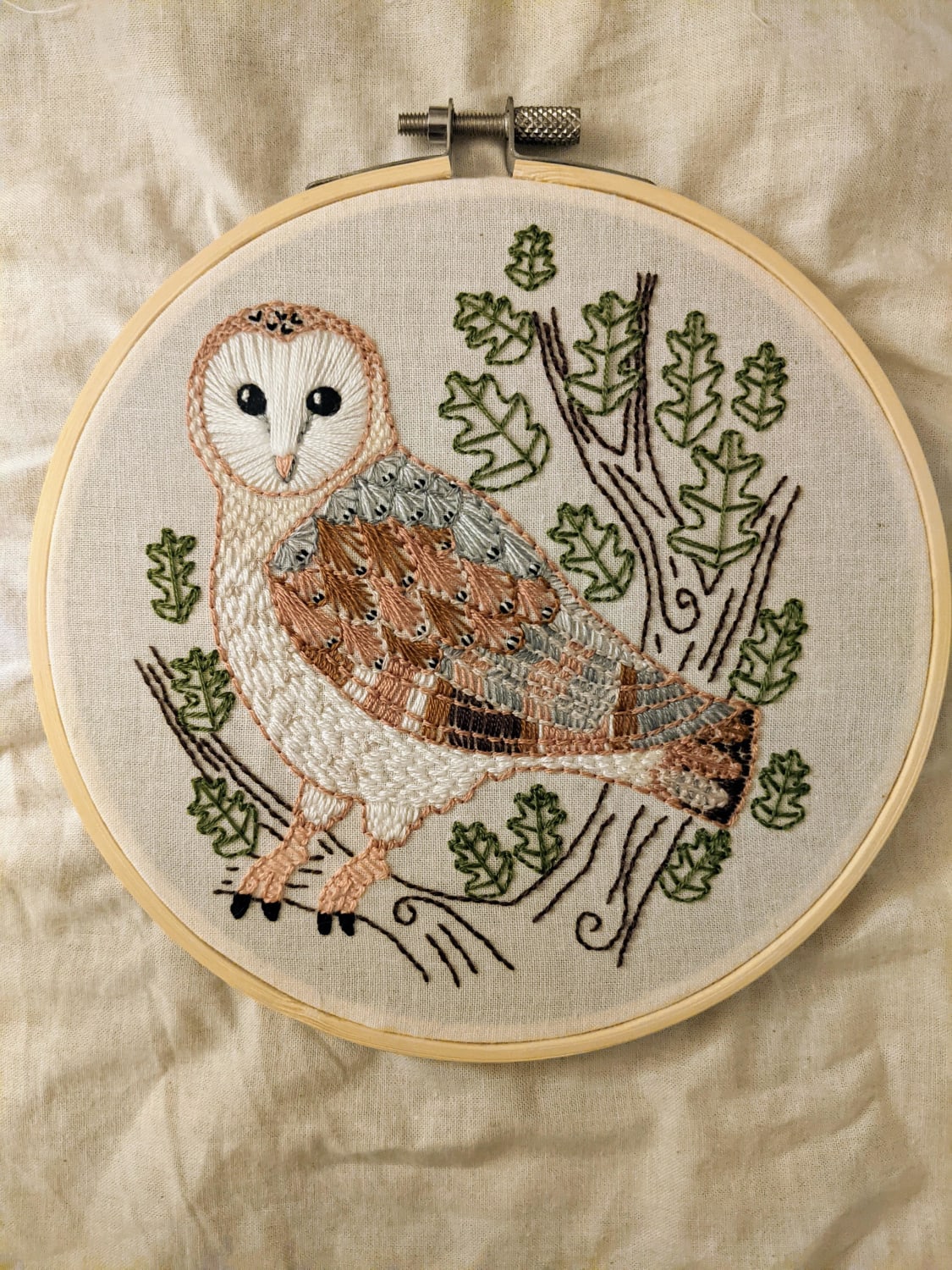 2nd project, a gift for my bf, my favorite wise owl (I hope all my friends and family are happy getting embroidery as gifts for the rest of their lives now)