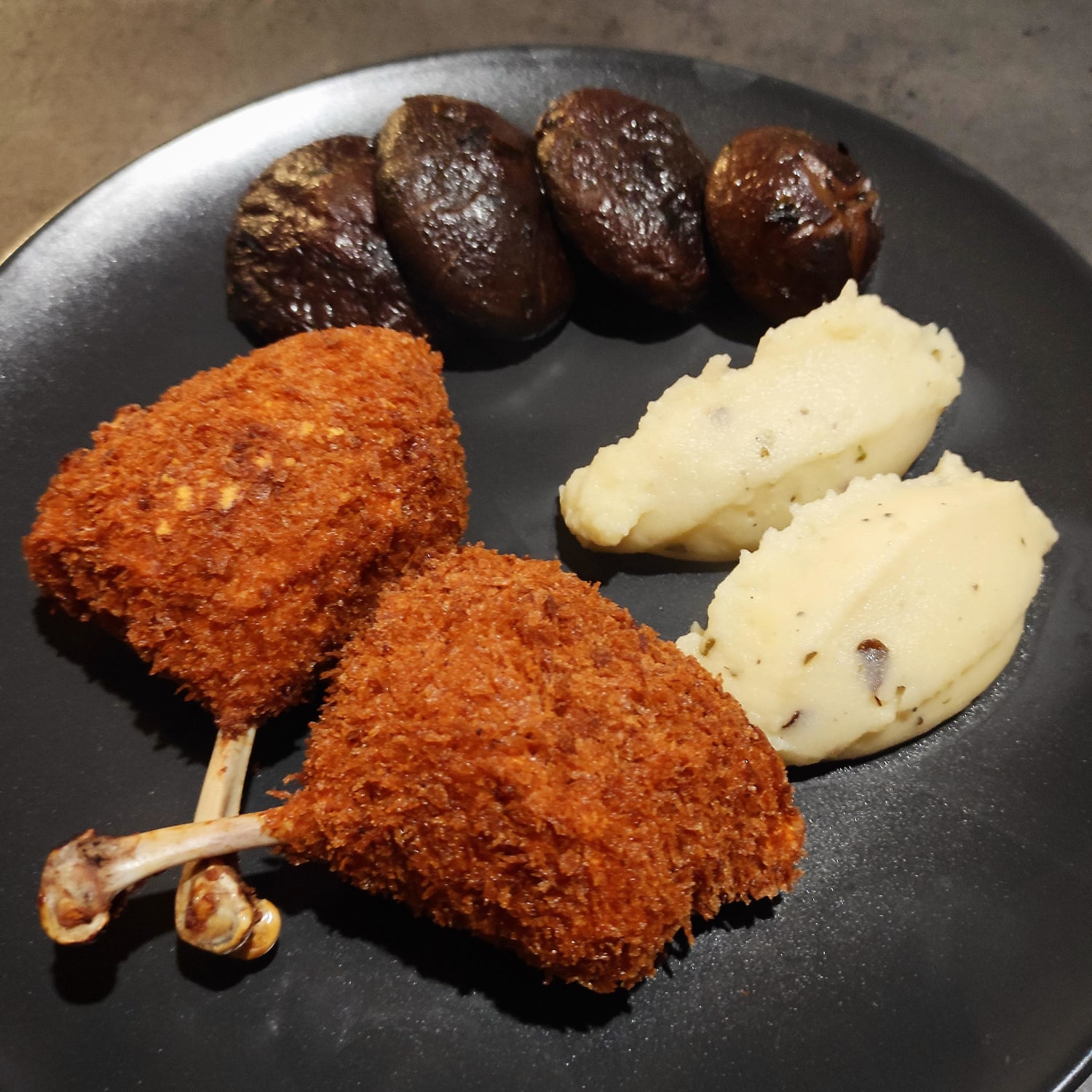 [Homemade] panko fried duck drumsticks, shiitake mushrooms, mashed potatoes