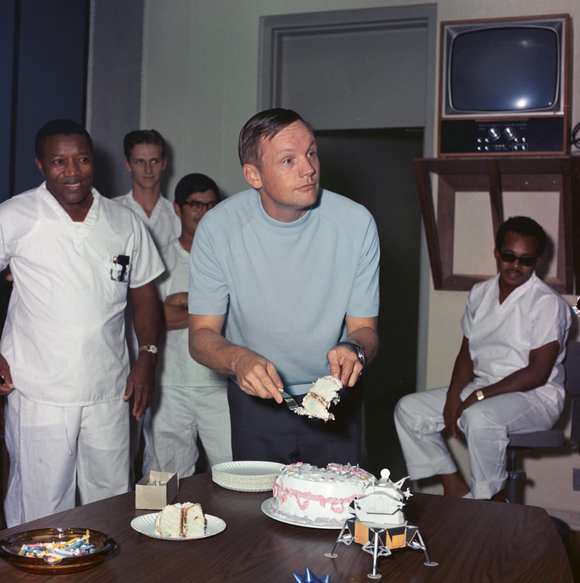On this day in 1969, Neil Armstrong celebrated his 39th birthday while in quarantine following the Apollo11 mission. The party was complete with a "happy birthday" song, vanilla cake, and a champagne toast.