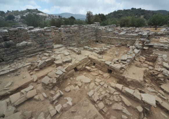 Excavations at the site of Zominthos, a palace built around 2000 B.C. on Crete’s Mount Psiloritis, have uncovered two additional complexes that were constructed around 1700 B.C.