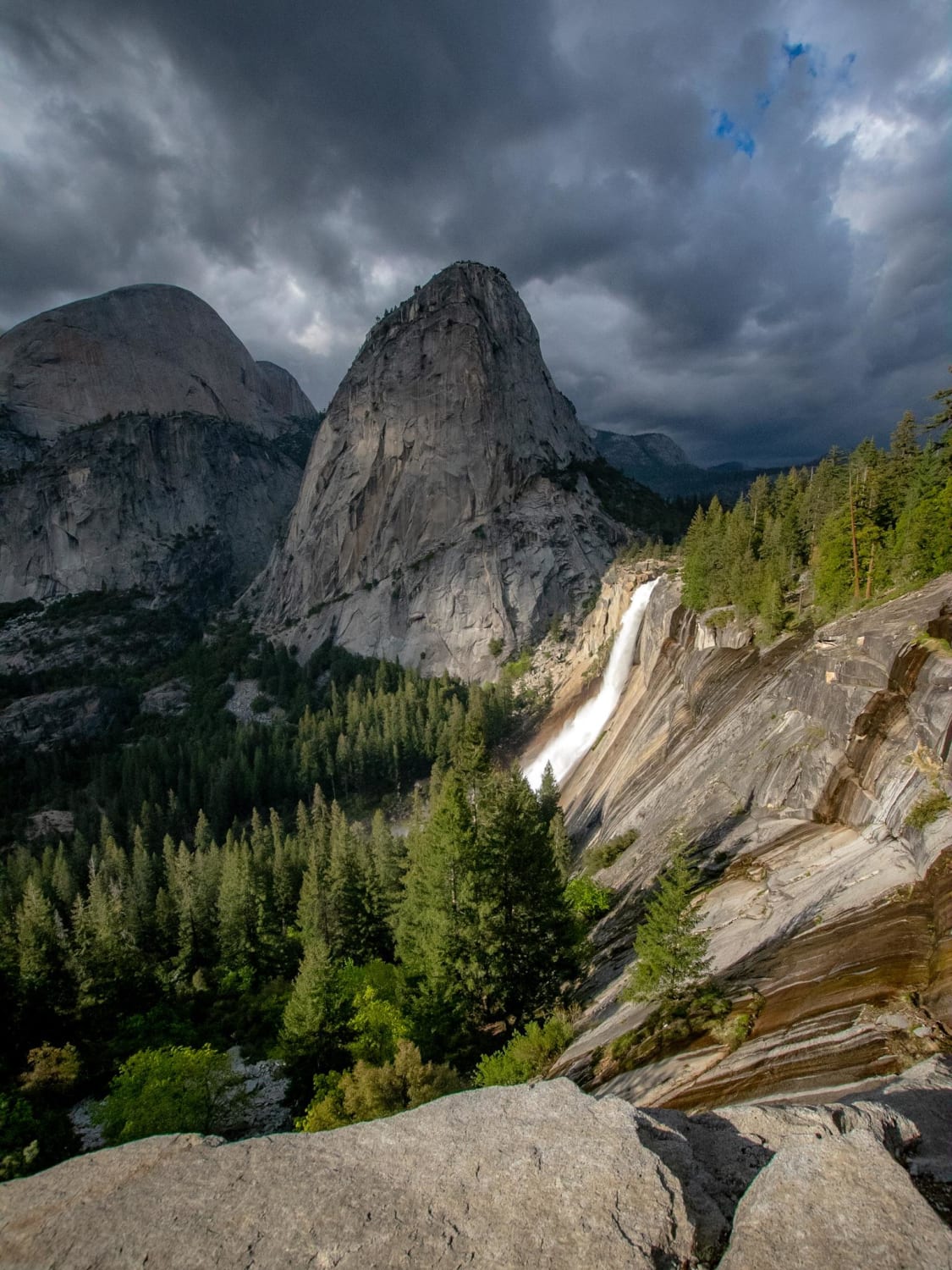 A fortunate break in the clouds as a summer rainstorm moves through Yosemite.IG: explore_with_tristan