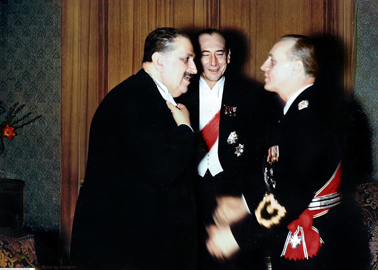 Preparations for WW2: Polish Deputy Minister of Foreign Affairs Jan Szembek (left) greets Minister Joachim von Ribbentrop during a banquet at the Ministry of Foreign Affairs. In the center the Minister of Foreign Affairs, Józef Beck. Warsaw 1939