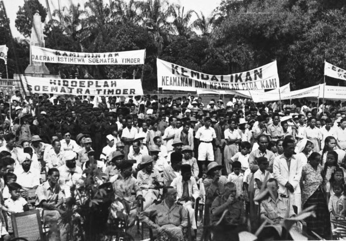 OtD 3 Mar 1946 the East Sumatra revolution began when Indonesian nationalists, including the Communist Party, overthrew local Malay sultanates who were seen as allies of the former Dutch colonial power