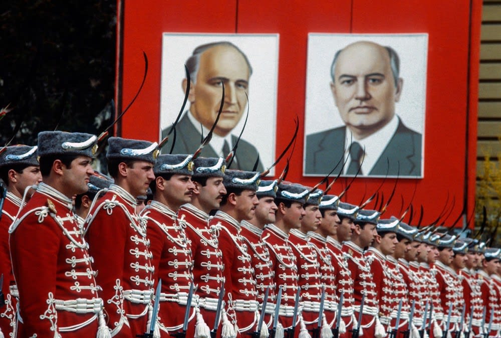 Guard of honour during visit of Mikhail Gorbachev in Sofia. Photo by Chris Niedenthal, People's Republic of Bulgaria, 1985