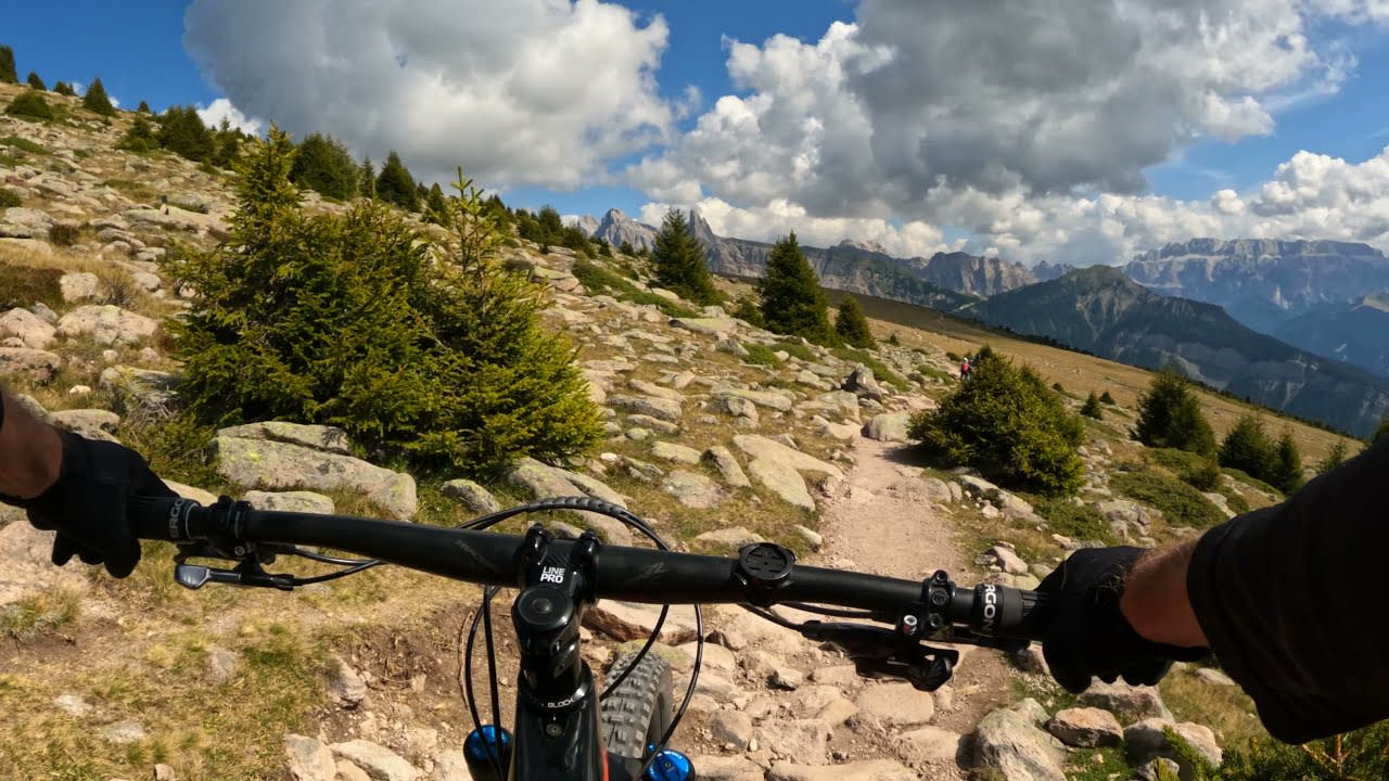 @GoPro Hero 10 Mountain Biking 5.3K & HyperSmooth Boost, raw clip