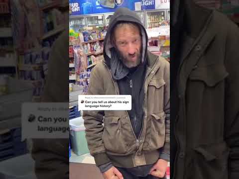 Homeless Man Thanks People in Sign Language for Sending him Gifts - 1160246-3