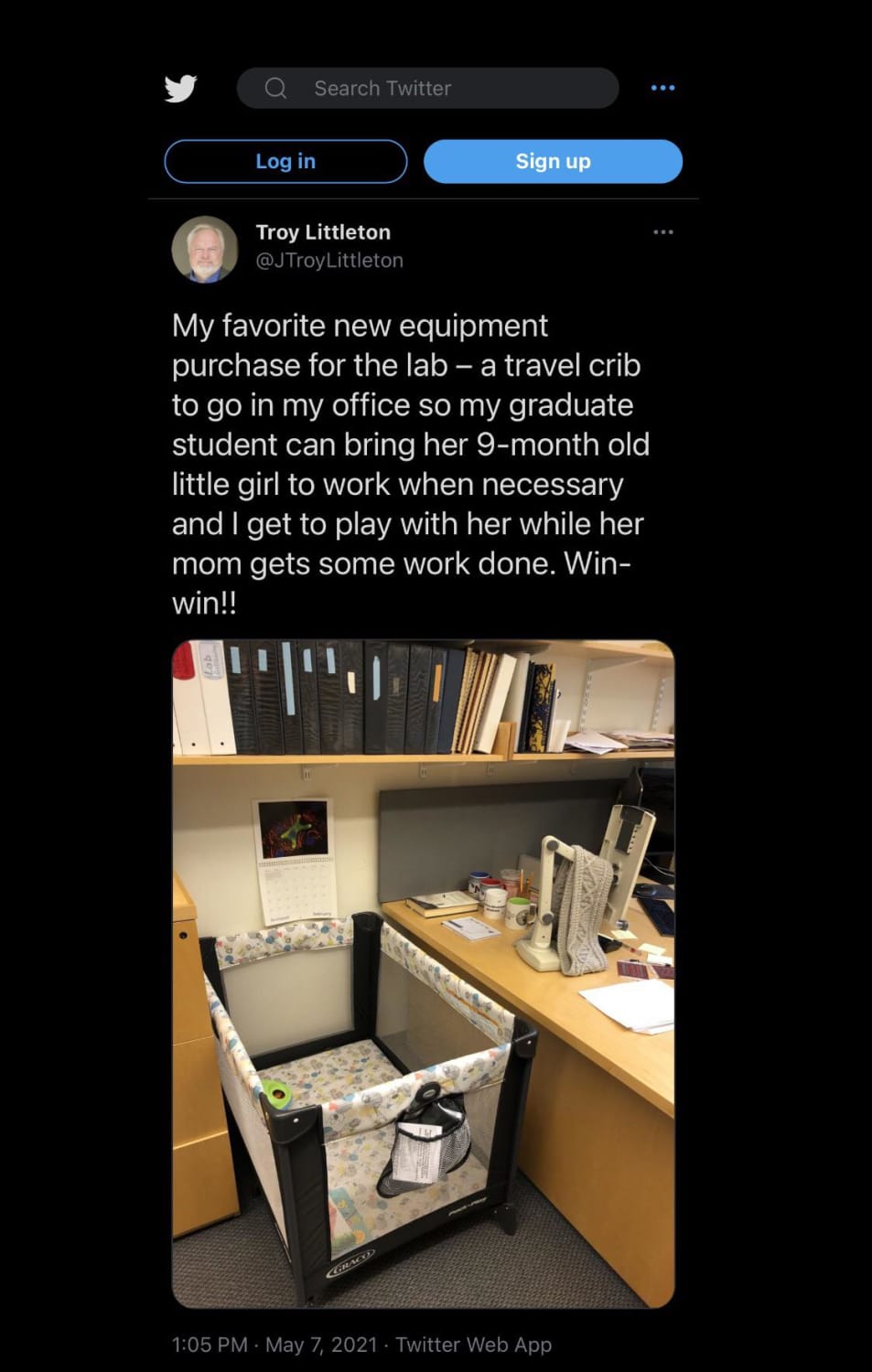 Massachusetts Professor Puts Crib in Office to Help Grad Student with Infant Daughter