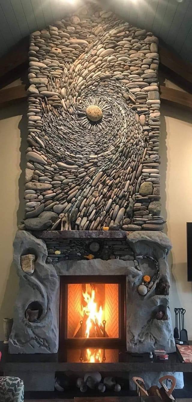 The incredible way this fire place was arranged