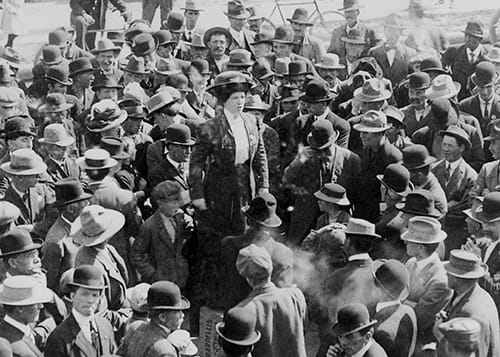OtD 5 Jan 1915 the revolutionary union @IWW organised 150 hungry unemployed people to storm an elite club in Sioux City demanding work or unemployment relief. The next day the city council created 400 jobs for the unemployed grading roads.