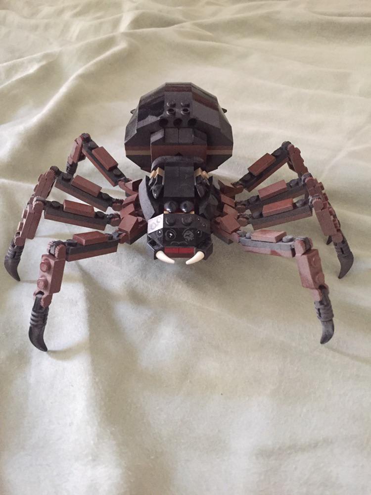 Shelob is probably one of the best Lego spiders ever designed imo