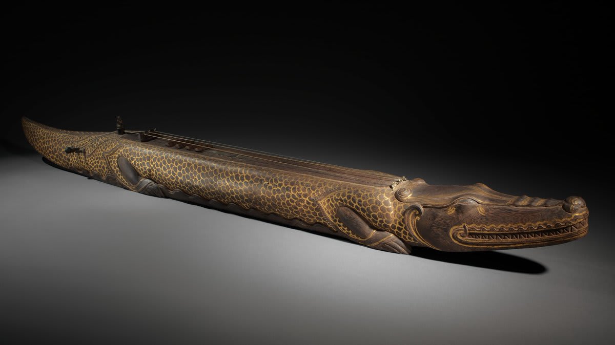 Crikey! Celebrate WorldMusicDay with this croc-shaped instrument known as a mi-gyaung, or "crocodile-zither" in Burmese. Similar chamber instruments can be found throughout Southeast Asia. Learn more: