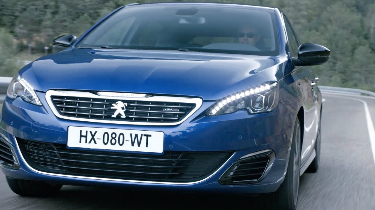 Peugeot 308 GT (2015) On the Road