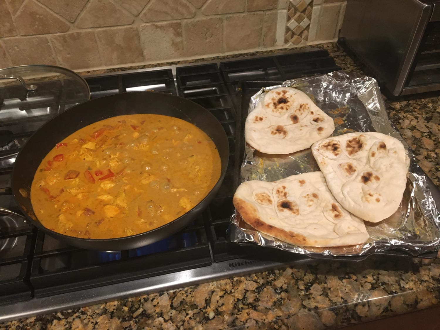 [homemade] Chicken tikka masala and garlic naan!